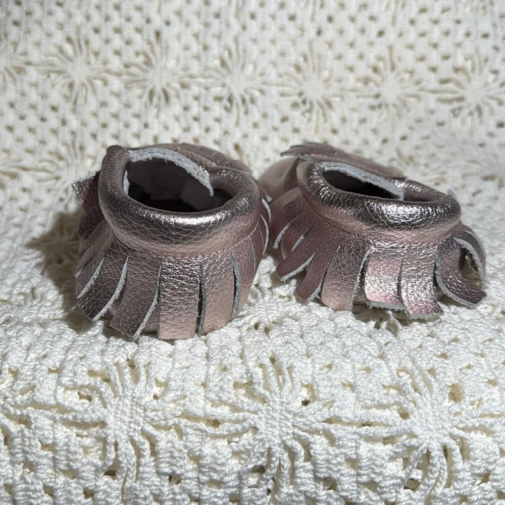 Pottery Barn infant shoes sz 4 (12-18 mos) rose gold